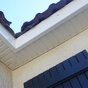 Solutions Menuiserie PVC et Habillage Sous-Toit
